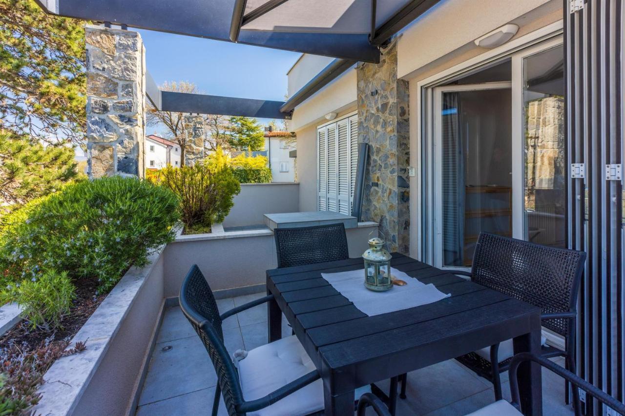 Apartment Vito Нивице Екстериор снимка
